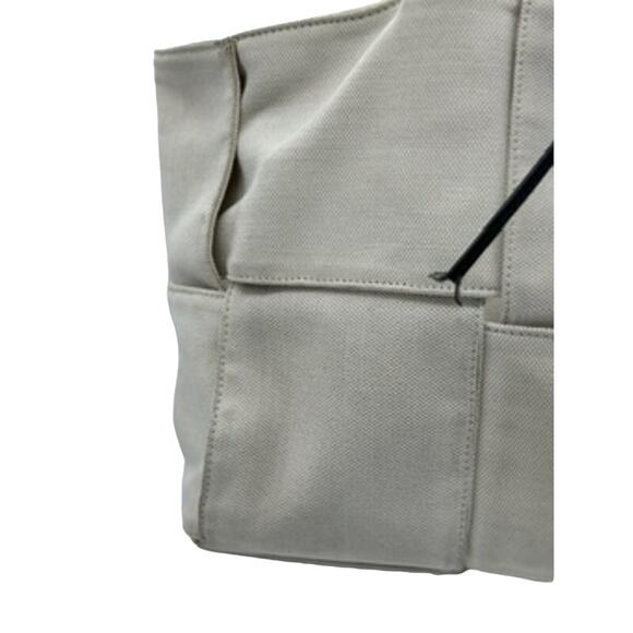 Bottega Veneta Canvas Medium Arco Tote - Picture 3 of 16